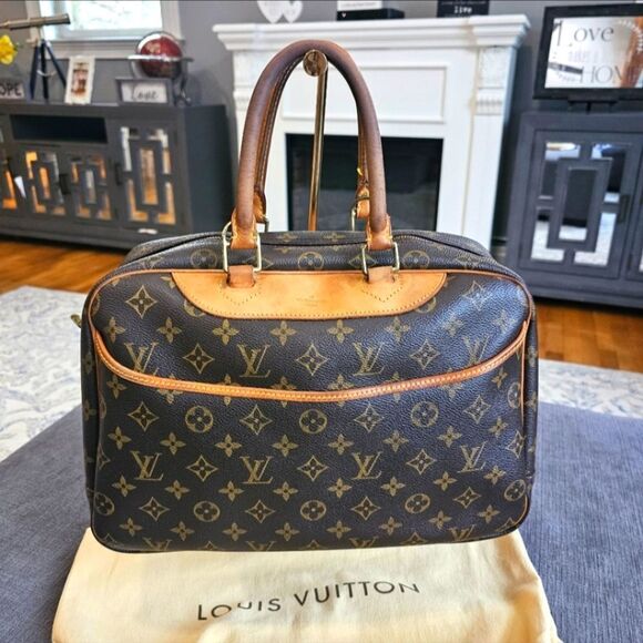 Authentic Louis Vuitton Women's Brown Monogram Canvas Deauville Leather Handbag - Picture 1 of 16